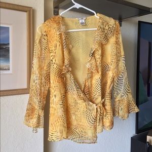 ✨Stunning Sunflower Blouse Size M